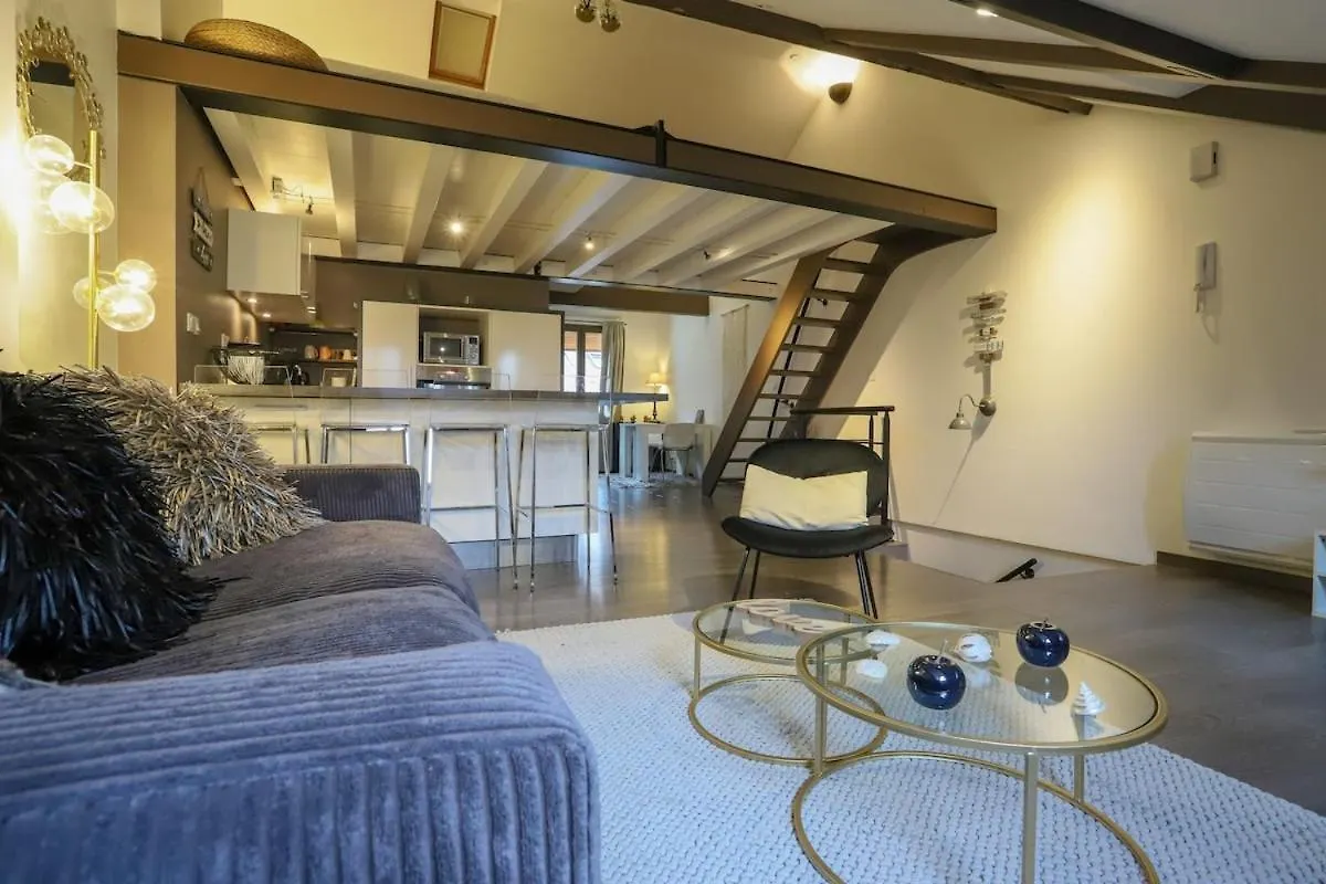 Le Hippie-Chic, Hyper Centre Apartment Annecy 0*,